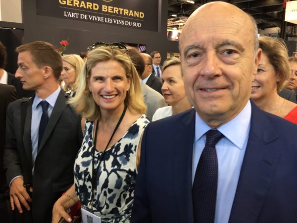 Margaret with Bordeaux Mayor Alain Juppé at the official opening of Vinexpo
