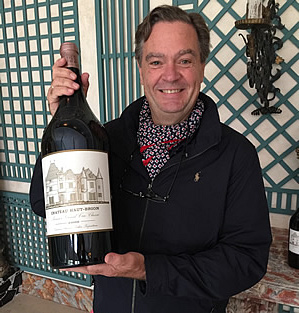 Let Ronald turn your wine tour into a Bordeaux Wine Experience