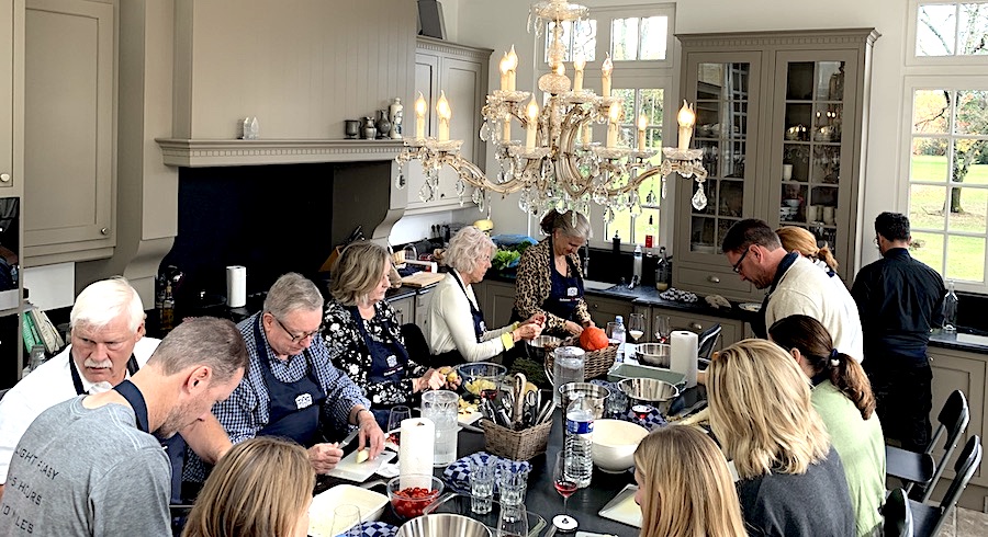 Cooking action on the 2021 November Bordeaux Grand Cru Tour