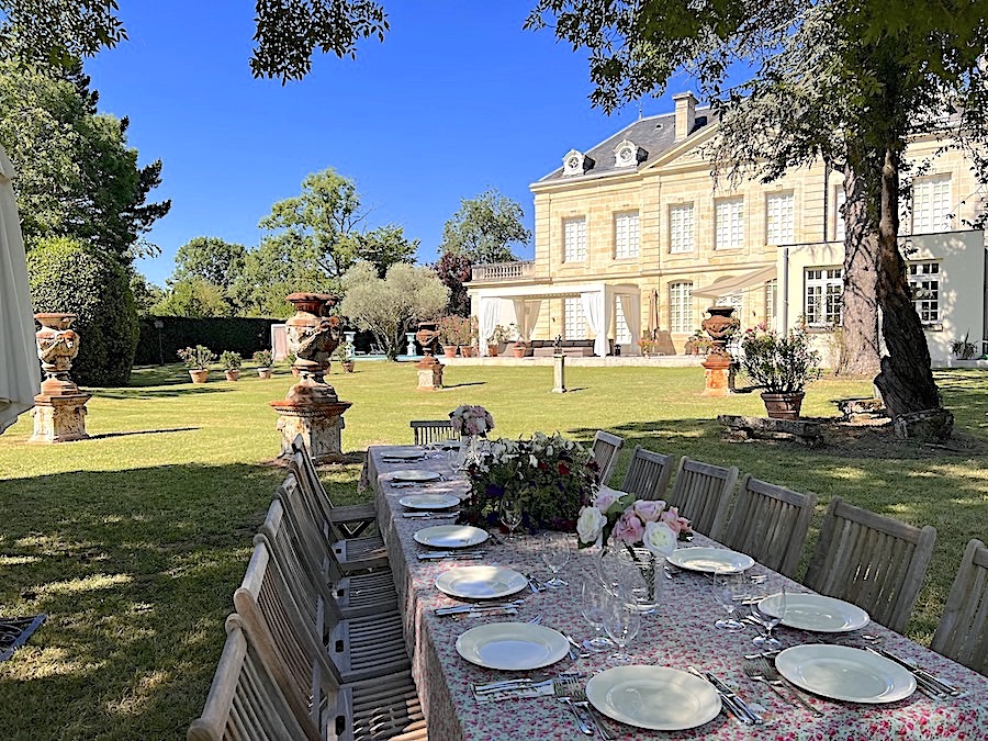 Lunch in the gardens at Chateau Coulon Laurensac