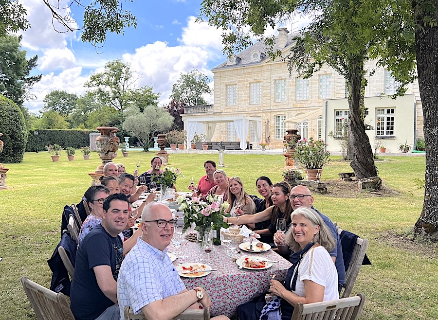 Drinking First Growths for lunch in the park of Chateau Coulon Laurensac is what we call a Bordeaux Wine Experience