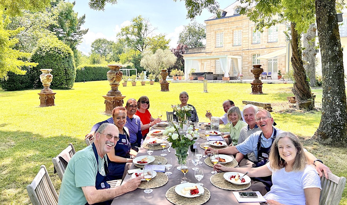 Drinking First Growths for lunch on the patio of Chateau Coulon Laurensac is what we call a true Bordeaux Wine Experience on the Bordeaux Grand Cru Tour III, June 2023